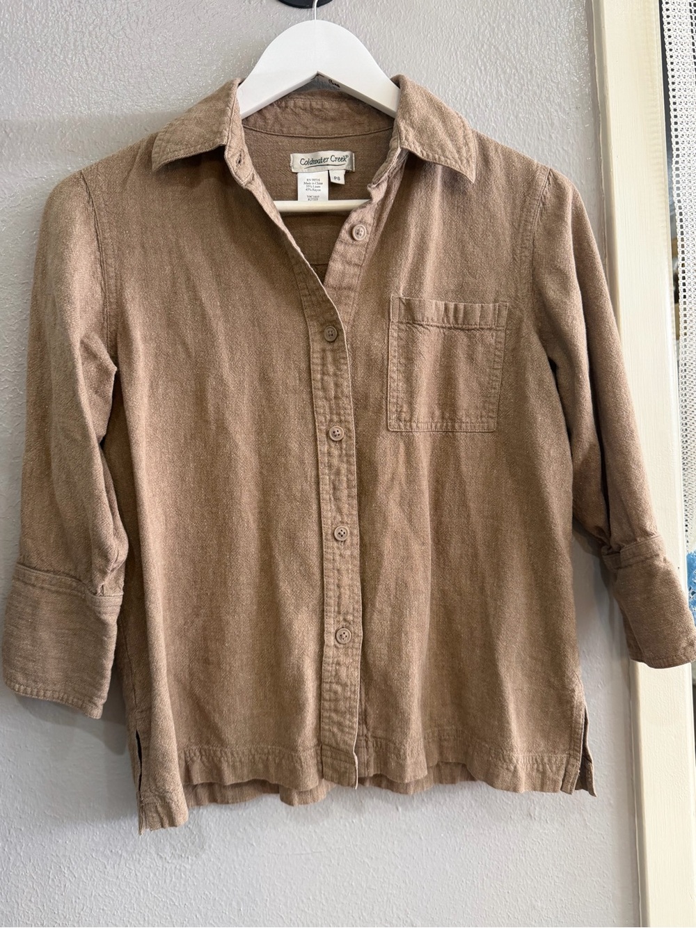 Coldwater Creek Men's Casual Button-Down Shirt in Taupe